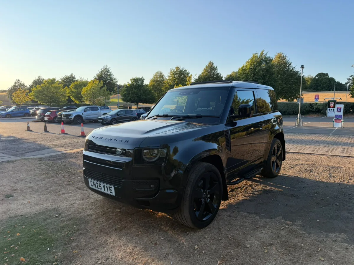 LAND ROVER DEFENDER XDYNAMIC HSE D MHEV A