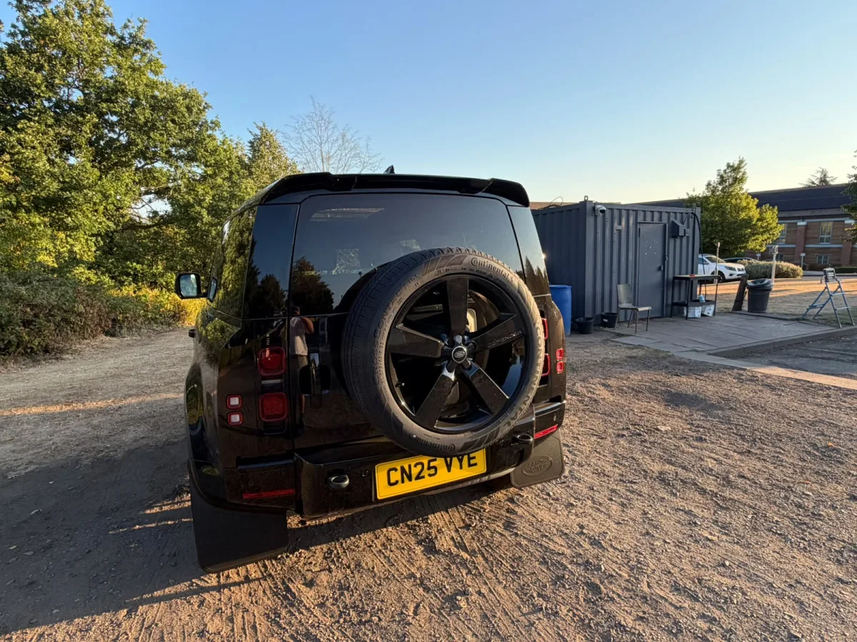 LAND ROVER DEFENDER XDYNAMIC HSE D MHEV A