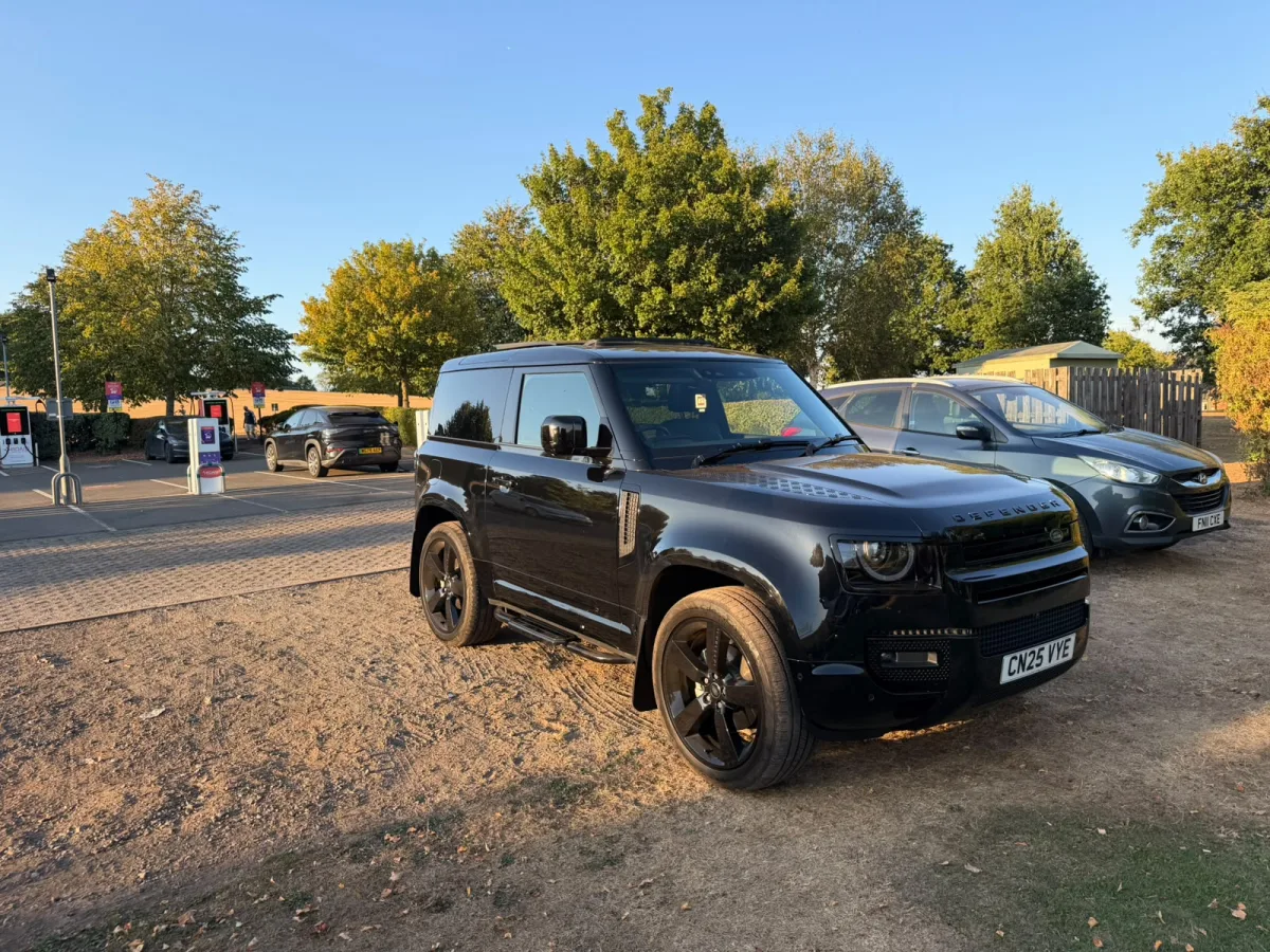 LAND ROVER DEFENDER XDYNAMIC HSE D MHEV A