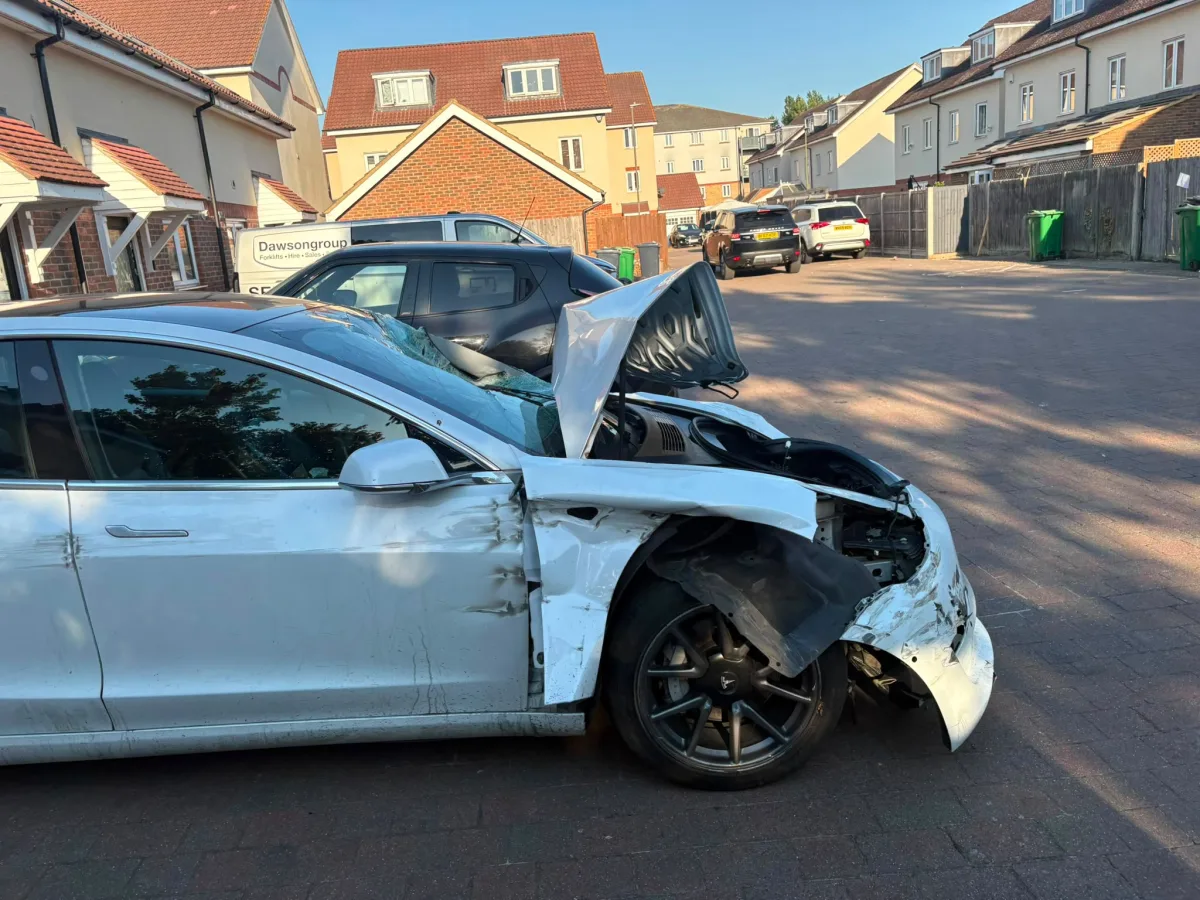TESLA MODEL 3 STANDARD RANGE +