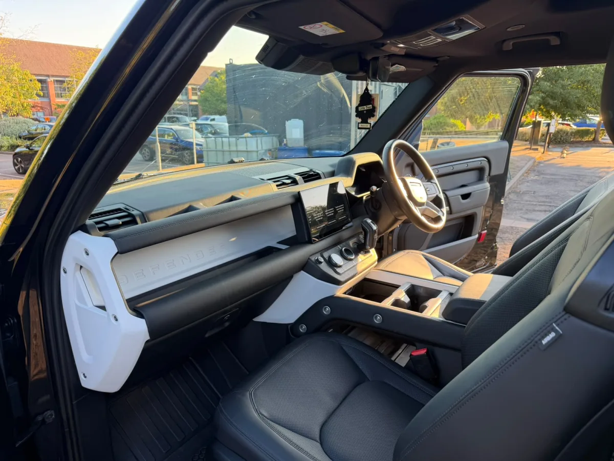 LAND ROVER DEFENDER XDYNAMIC HSE D MHEV A