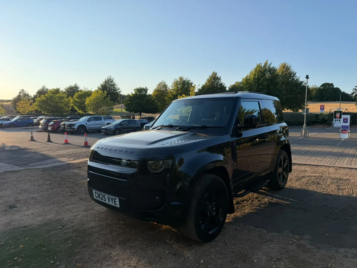LAND ROVER DEFENDER XDYNAMIC HSE D MHEV A