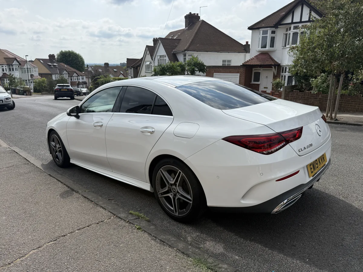 MERCEDES-BENZ CLA 220 AMG LINE PREMIUM + A