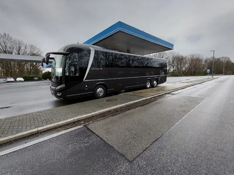 Touring Coach max 86