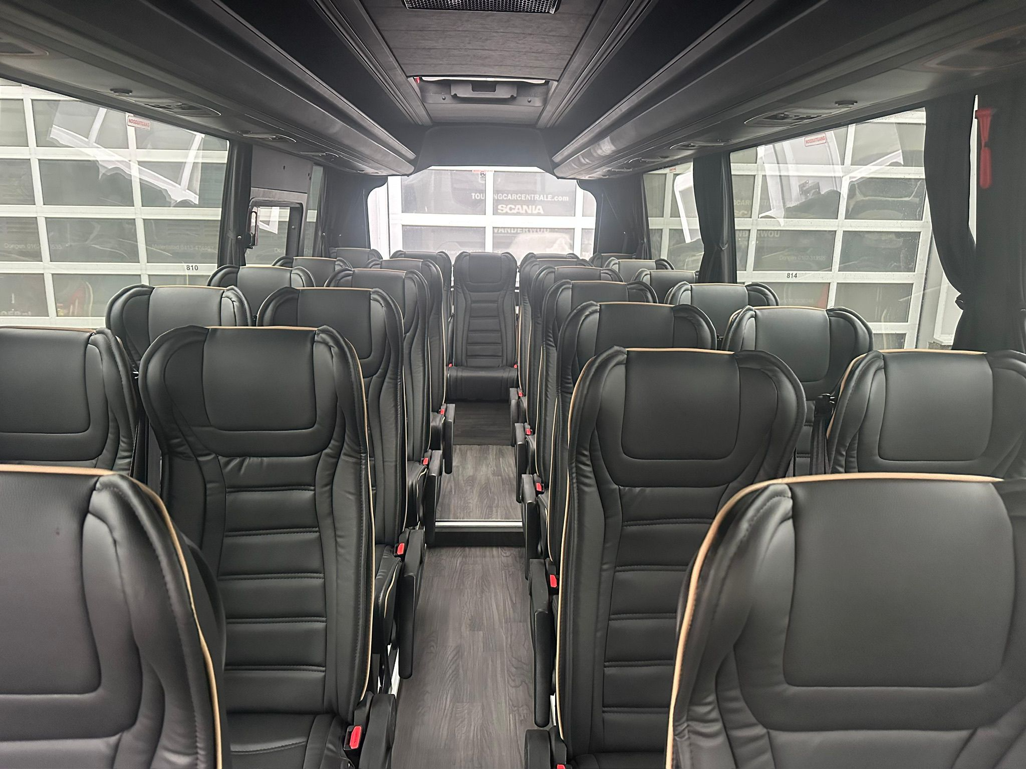 Comfortabele zitplaatsen in de Sprinter bus