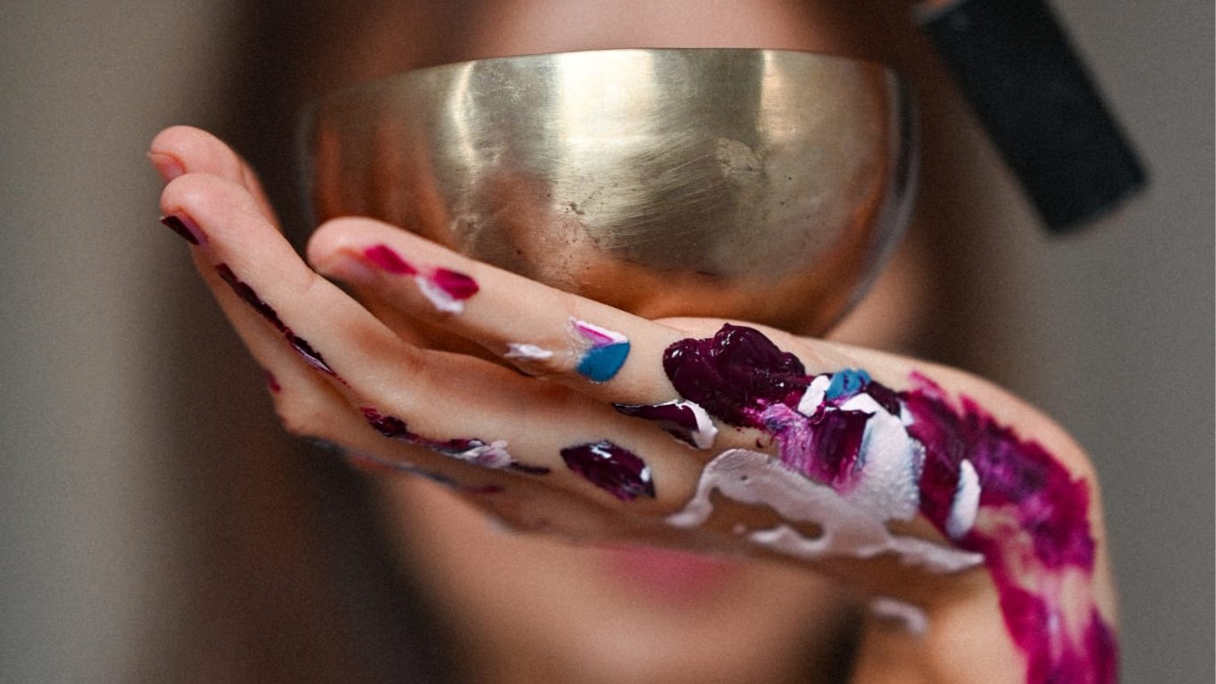 Visioning Through Color & Sound : Women'Circle