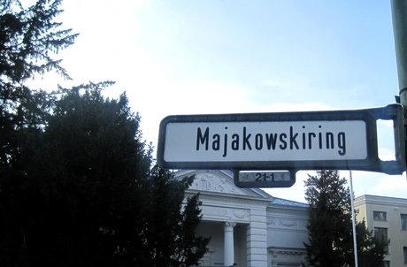 Walk through the Mayakovskiring