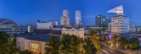 Fun Facts - The world premiere