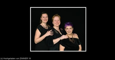 Superfrauen Hoch Drei!