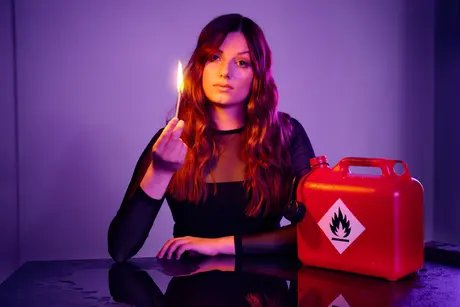 Lara Ermer: Leicht entflammbar