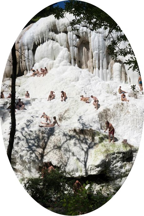 Group exhibition OVAL by the CameraD photography collective