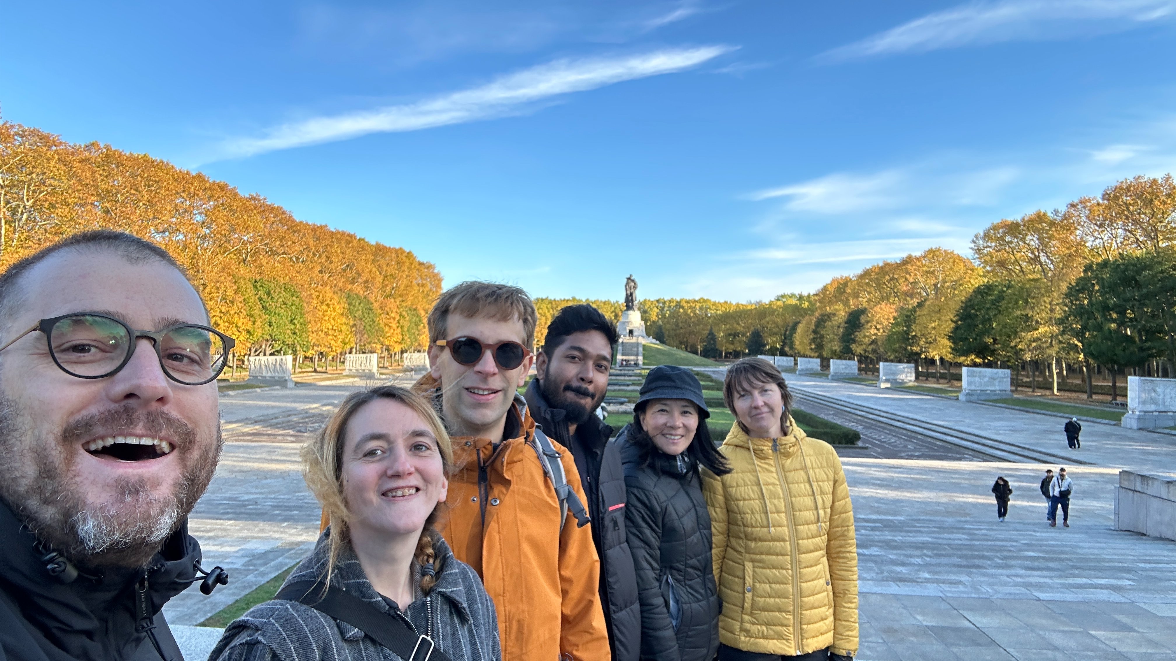 talk & GEHEN; englishDEUTSCH Sprachrunde; PULSEprosa;