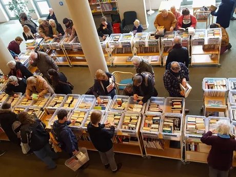 Book sale at the Humboldt Library