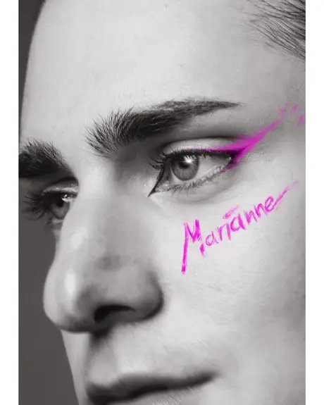 Mariannes großes Debüt – oder vom Versuch, widerspenstig zu werden