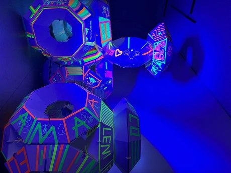 HUFO UFO. Tape Art Drop In