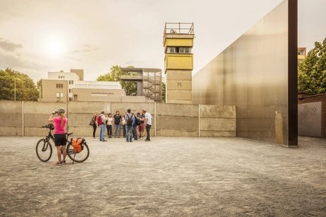 Bike tour Berlin Wall & Cold War