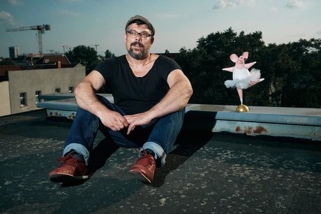 Crossover Slam Berlin: Poetry vs. Music vs. X