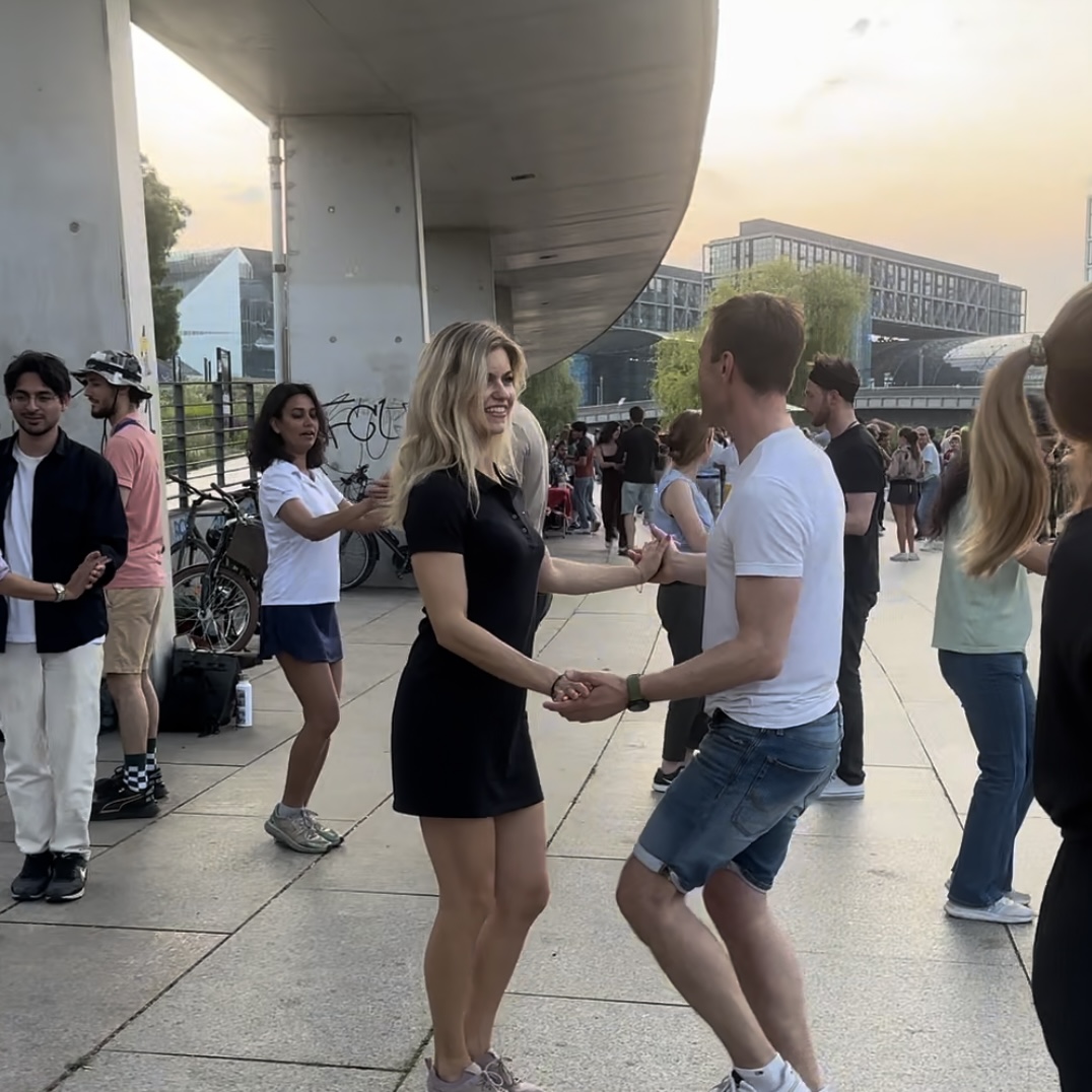 BACHATA CLASSES BERLIN