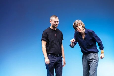 Story theatre. Strength. A story told in German sign language and German spoken language by Jan Sell and Kathleen Rappolt