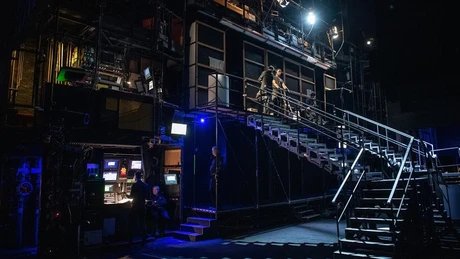 Führung Spezial Bühnenbild "Salome"