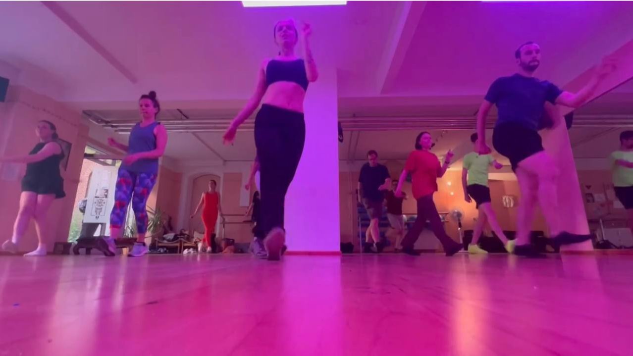 Shuffle/Cutting Shapes Class - Choreo