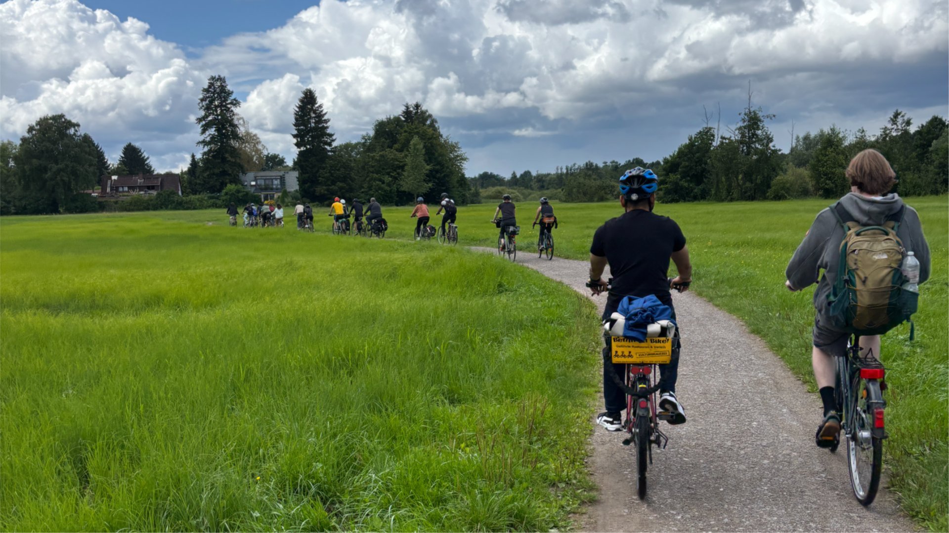 Spring Bike Ride to Tegel – Easy Pace & Good Company