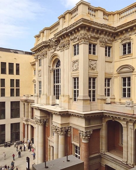 Bärentouren: The Berlin City Palace and its Periphery