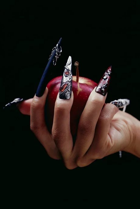 Press-On Nail Workshop