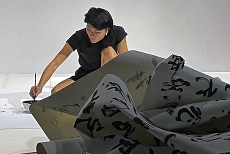 Performance: feeling backwards, across tongues