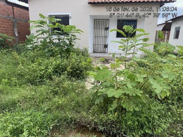 Vende-se em Demerval Lobao-PI  Casa, 62.00 de área total, 62.00 de área privativa, 187.35 de área do terreno,  2_qto(s), varanda, WC, 1_sala(s), cozinha.