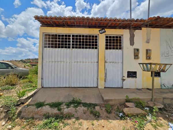 Vende-se em Iacu-BA  Casa, 78.60 de área privativa, 84.00 de área do terreno,  2_qto(s), a.serv, WC, 1_sala(s), cozinha, 1_vaga(s) de garagem.