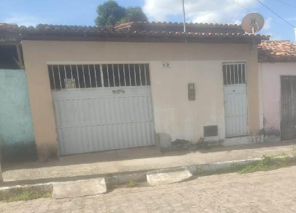 Vende-se em Iacu-BA  Casa, 79.79 de área privativa, 120.00 de área do terreno,  3_qto(s), a.serv, WC, 1_sala(s), cozinha, 1_vaga(s) de garagem.