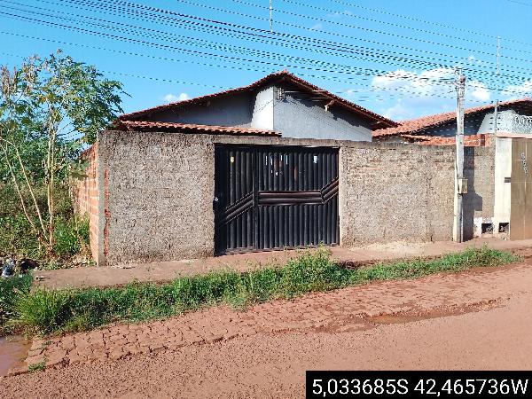 Vende-se em Altos-PI  Casa, 61.75 de área privativa, 147.25 de área do terreno,  2_qto(s), varanda, a.serv, WC, 1_sala(s), cozinha, Terraco.