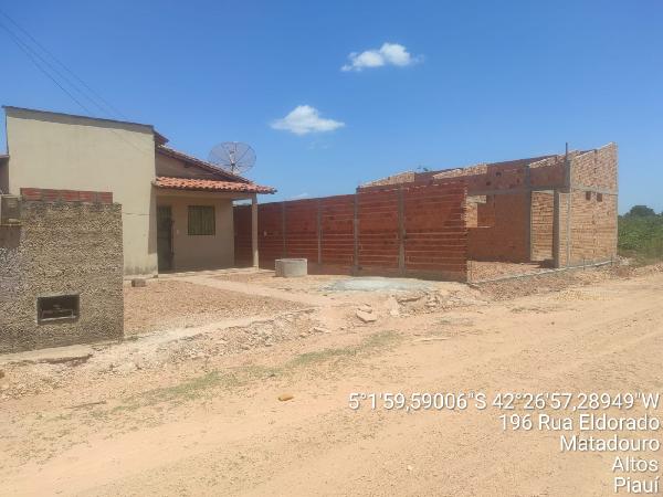 Vende-se em Altos-PI  Casa, 61.19 de área privativa, 300.00 de área do terreno,  2_qto(s), varanda, a.serv, WC, 1_sala(s), cozinha, 1_vaga(s) de garagem.