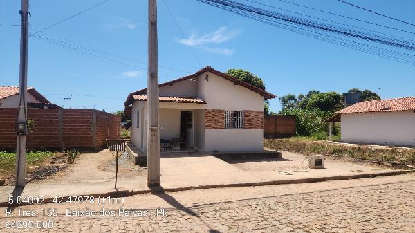 Vende-se em Altos-PI  Casa, 66.95 de área privativa, 316.75 de área do terreno,  2_qto(s), a.serv, WC, 1_sala(s), sacada, cozinha.