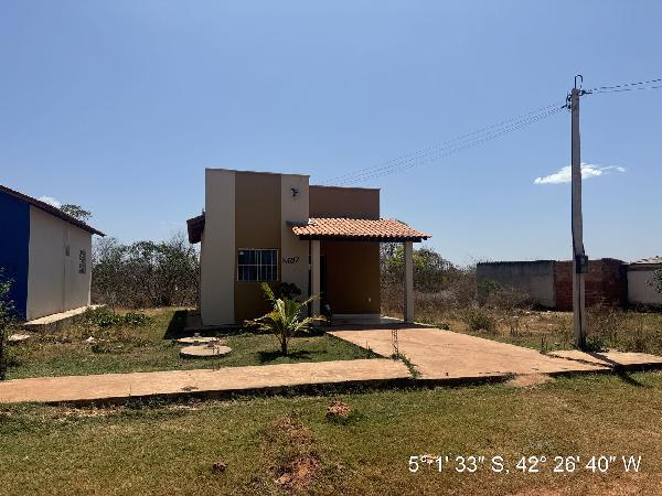 Vende-se em Altos-PI  Casa, 60.39 de área privativa, 200.00 de área do terreno,  2_qto(s), a.serv, WC, 1_sala(s), cozinha, Terraco, 1_vaga(s) de garagem.