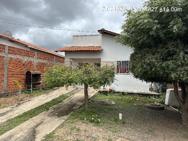 Vende-se em Altos-PI  Casa, 52.00 de área privativa, 250.00 de área do terreno,  2_qto(s), WC, 1_sala(s), cozinha, Terraco.