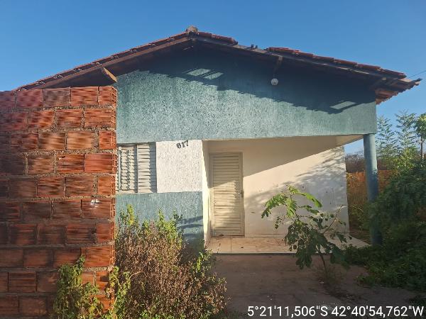 Vende-se em Demerval Lobao-PI  Casa, 59.89 de área total, 59.89 de área privativa, 202.00 de área do terreno,  2_qto(s), a.serv, WC, cozinha, 1_vaga(s) de garagem.