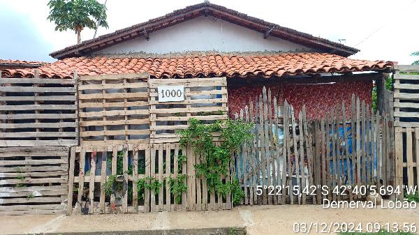 Vende-se em Demerval Lobao-PI  Casa, 52.69 de área privativa, 268.10 de área do terreno,  2_qto(s), a.serv, WC, 1_sala(s), cozinha, Terraco.