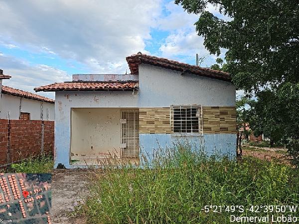 Vende-se em Demerval Lobao-PI  Casa, 58.50 de área privativa, 200.00 de área do terreno,  2_qto(s), varanda, a.serv, WC, 1_sala(s), cozinha, 1_vaga(s) de garagem.