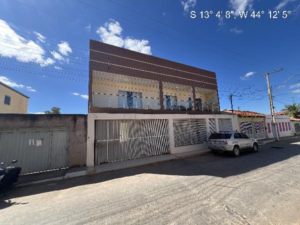 Vende-se em Canapolis-BA  Casa, 979.19 de área total, 979.19 de área privativa, 888.94 de área do terreno,  5_qto(s), varanda, a.serv, WC, WC Emp, 7_sala(s), DCE, cozinha, 1_vaga(s) de garagem
