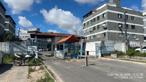 Vende-se em Camacari-BA  apto, 82.67 de área total, 82.67 de área privativa,  2_qto(s), varanda, a.serv, WC, 2_sala(s), cozinha.