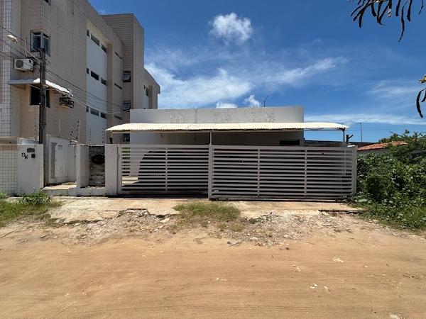 Vende-se em Cabedelo-PB  Casa, 59.60 de área privativa, 120.00 de área do terreno,  2_qto(s), a.serv, WC, 1_sala(s), cozinha, Terraco, 1_vaga(s) de garagem.