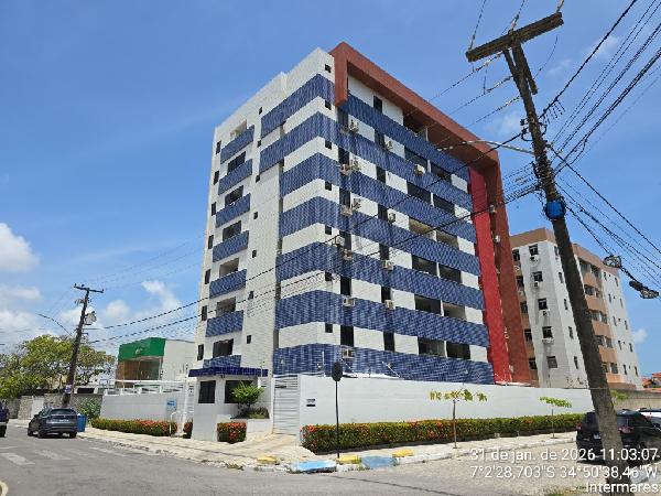Vende-se em Cabedelo-PB  apto, 76.34 de área total, 54.34 de área privativa,  2_qto(s), varanda, a.serv, WC, 1_sala(s), cozinha.