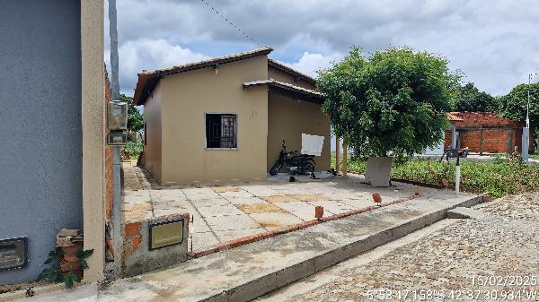 Vende-se em Agua Branca-PI  Casa, 62.31 de área total, 62.31 de área privativa, 300.00 de área do terreno,  2_qto(s), a.serv, WC, 1_sala(s), cozinha, Terraco.