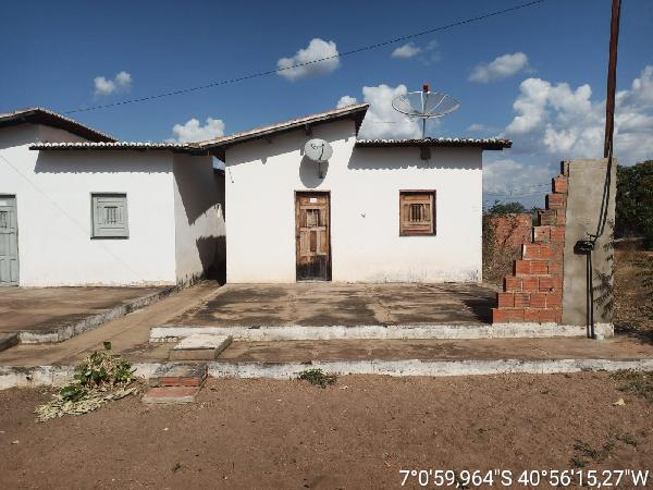Vende-se em Alagoinha Do Piaui-PI  Casa, 60.00 de área privativa, 175.00 de área do terreno,  2_qto(s), a.serv, WC, 1_sala(s), cozinha, 1_vaga(s) de garagem.