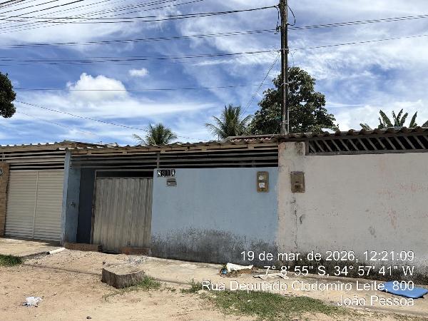 Vende-se em Santa Rita-PB  Casa, 64.00 de área total, 64.00 de área privativa, 125.00 de área do terreno,  2_qto(s), a.serv, WC, 1_sala(s), cozinha, 1_vaga(s) de garagem.