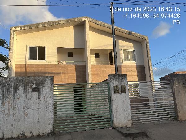 Vende-se em Santa Rita-PB  apto, 64.70 de área total, 129.44 de área privativa,  2_qto(s), a.serv, WC, 1_sala(s), 1 lavabo(s), cozinha, Terraco, 1_vaga(s) de garagem.