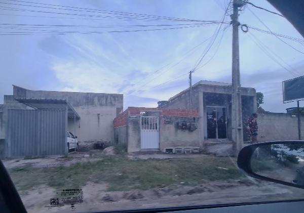 Vende-se em Araruama-RJ  Casa, 52.01 de área privativa, 115.00 de área do terreno, 1_vaga(s) de garagem.