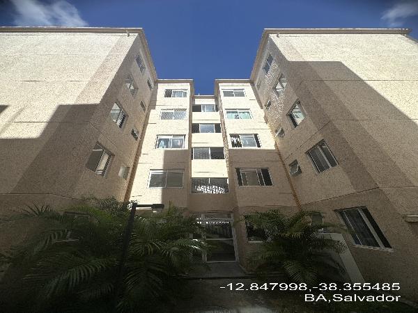 Vende-se em Salvador-BA  apto, 70.96 de área total, 40.53 de área privativa,  2_qto(s), a.serv, WC, 2_sala(s), cozinha.